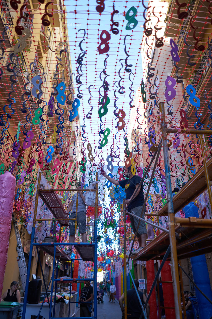 Carnival.
Barrio de Gracia. Primer día de Fiesta. Listos para el verdicto del jurado