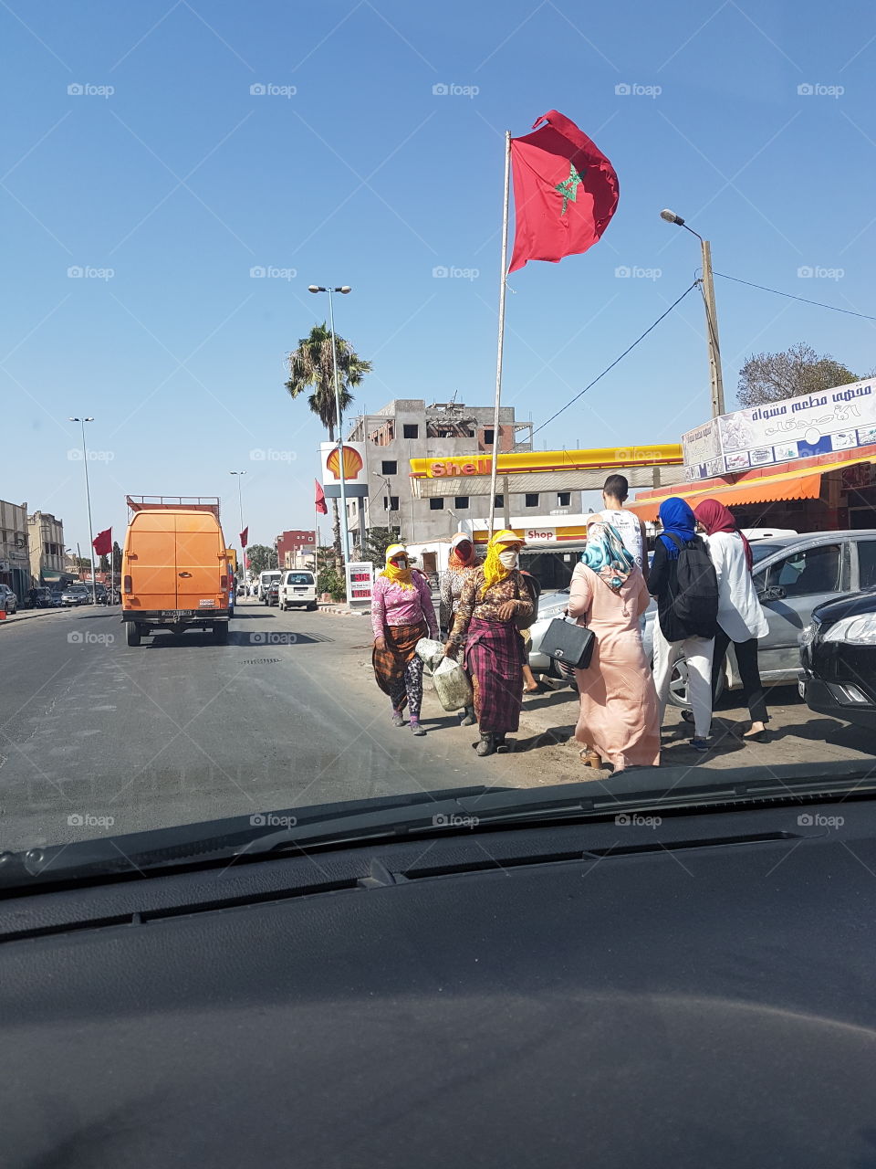 Shell Oil Company is the United States-based wholly owned subsidiary of Royal Dutch Shell, a multinational "oil major" of Anglo-Dutch origins, which is amongst the largest oil companies in the world. Approximately 22,000 Shell employees are based in the U.S. The U.S. head office is in Houston, Texas. Shell Oil Company, including its consolidated companies and its share in equity companies, is one of America's largest oil and natural gas producers, natural gas marketers, gasoline marketers and petrochemical manufacturers.