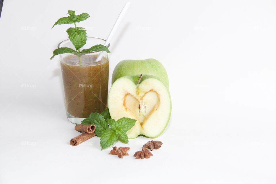 Green apple, mint leaf,  cinnamon and smoothie 