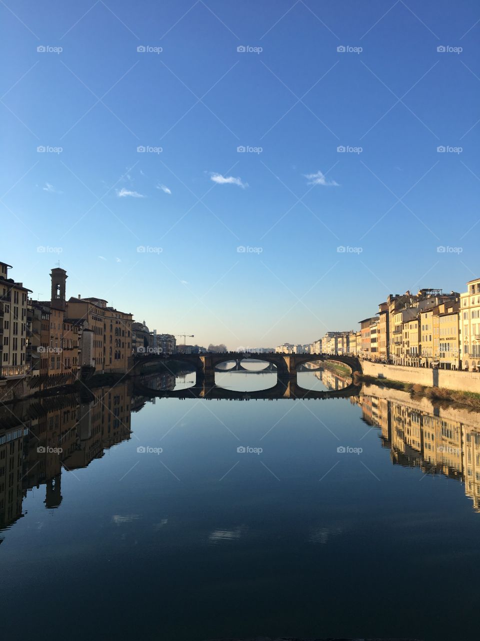 Ponte vecchio Firenze florence view River blu sky monumento ponte bridge house reflection riflesso sull’acqua