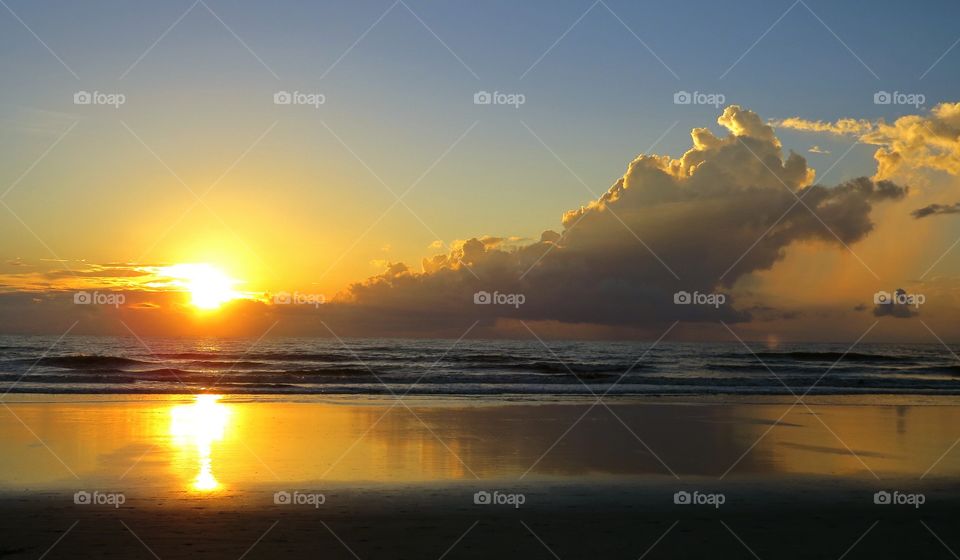 Sunrise at the beach