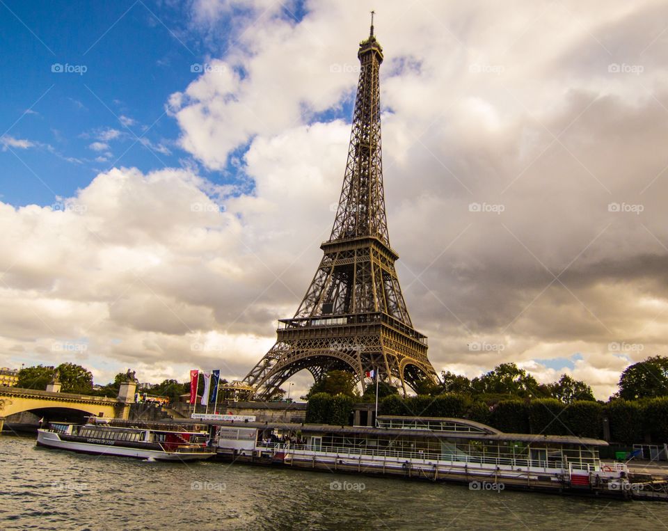 Eiffel tower. Paris