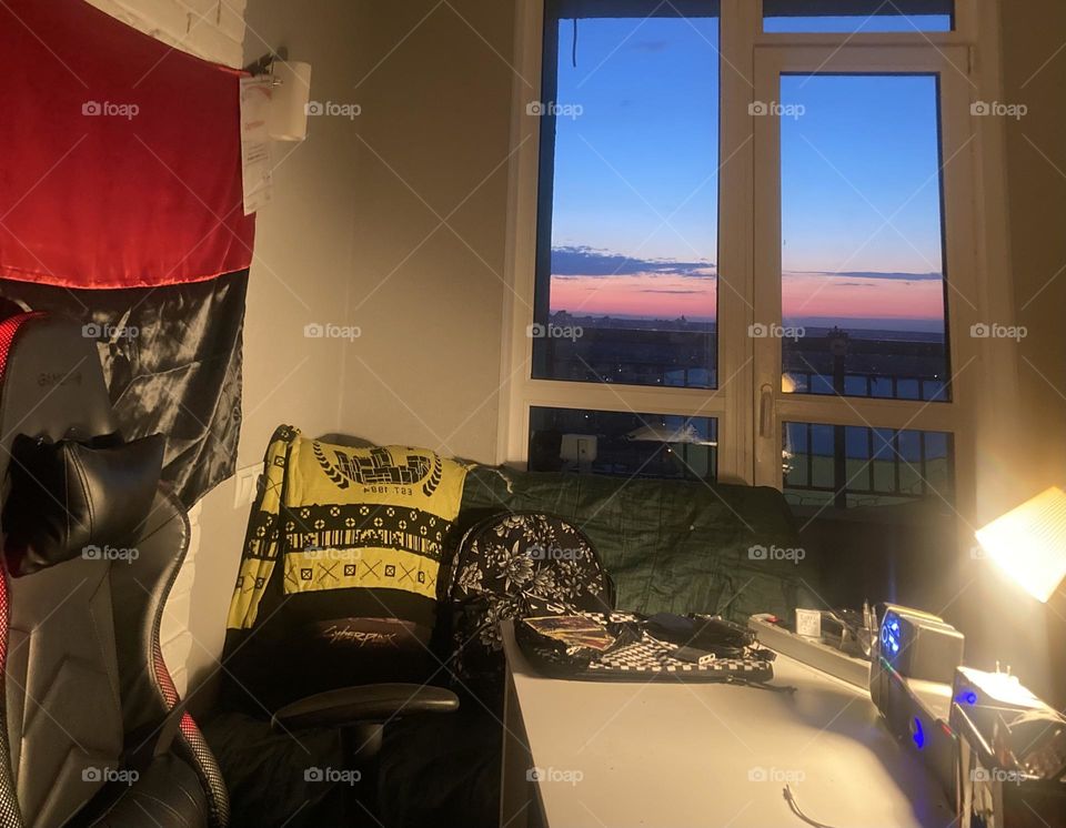 sunset in retrowave palette