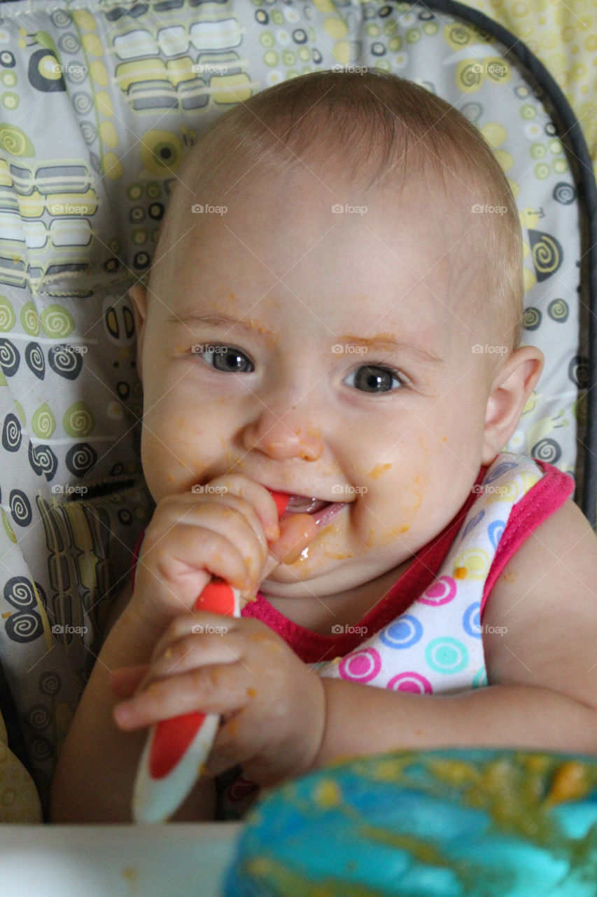 baby eating