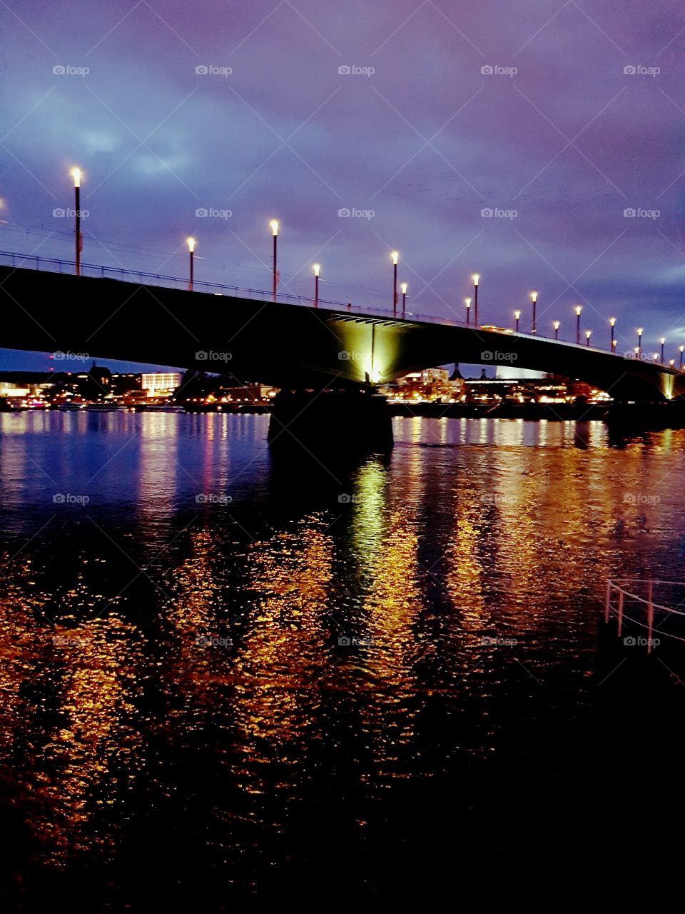 Kennedybrücke in Bonn am Rhein