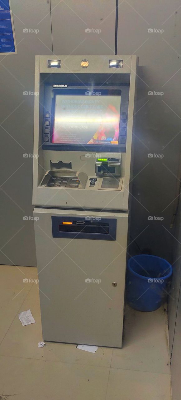 atm box withdrawal money