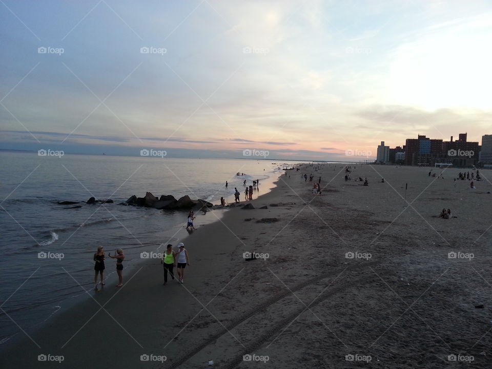 beautiful sunset 🌇. This is a picture of a beautiful sunset I saw while visiting a beach in New York city