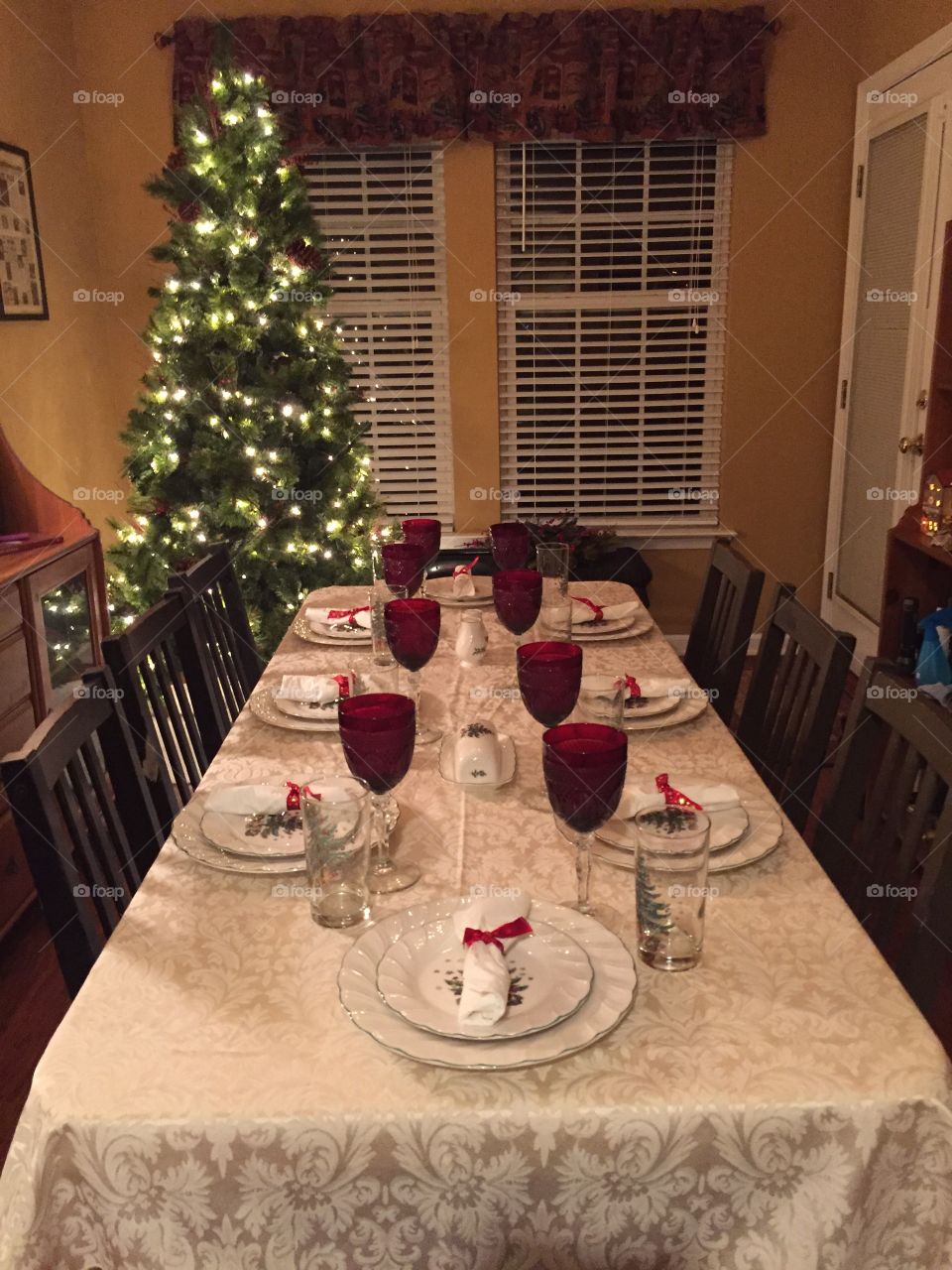 Table set for Christmas dinner