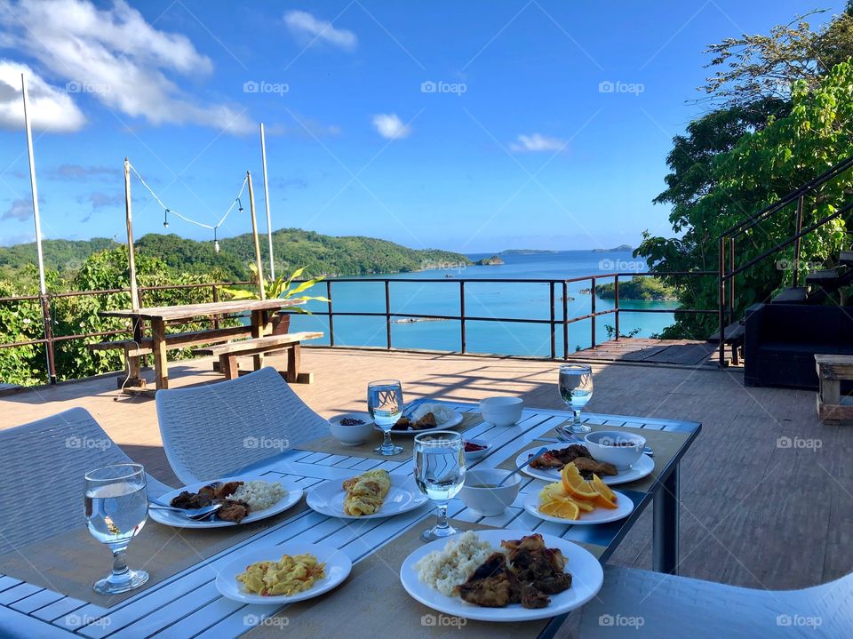 Anyone joining us for breakfast? With a fantastic view? Anyone? 🙂