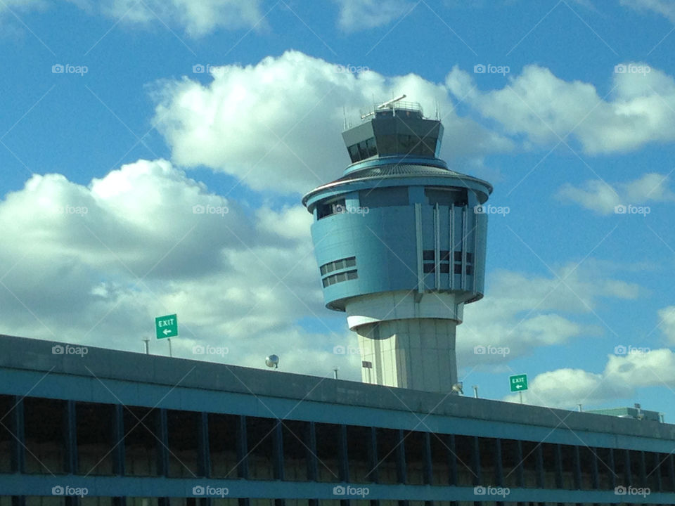 Laguardia airport nyc control tower