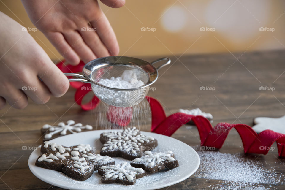 Decorating Cookies 