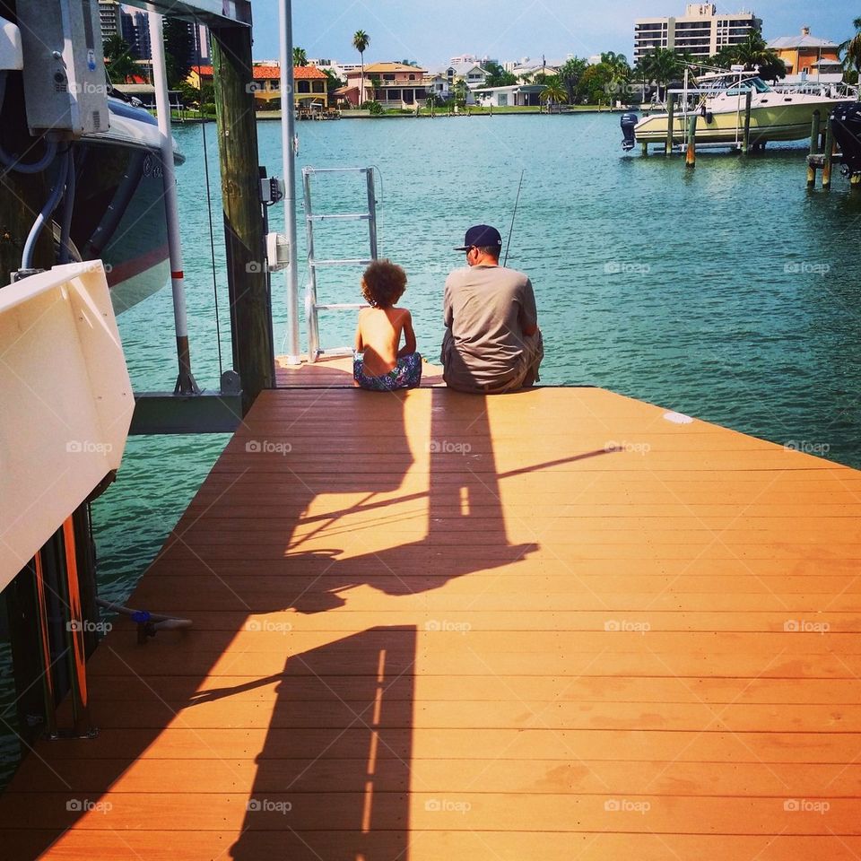 Daddy and son fishing 