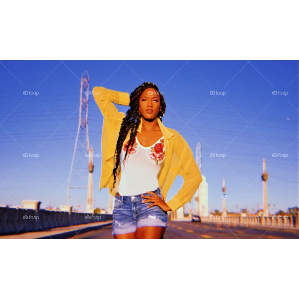 8.29.18🌆 
pc📸: @zed_troc ‼️‼️‼️
Just building and building!
.
.
.
.
.
.
.
#tallgirl #aspiringmodel #losangeles #summer #longlegs #model #modelswanted #exsposure #photography #downtown #smile #glowingskin #melanin