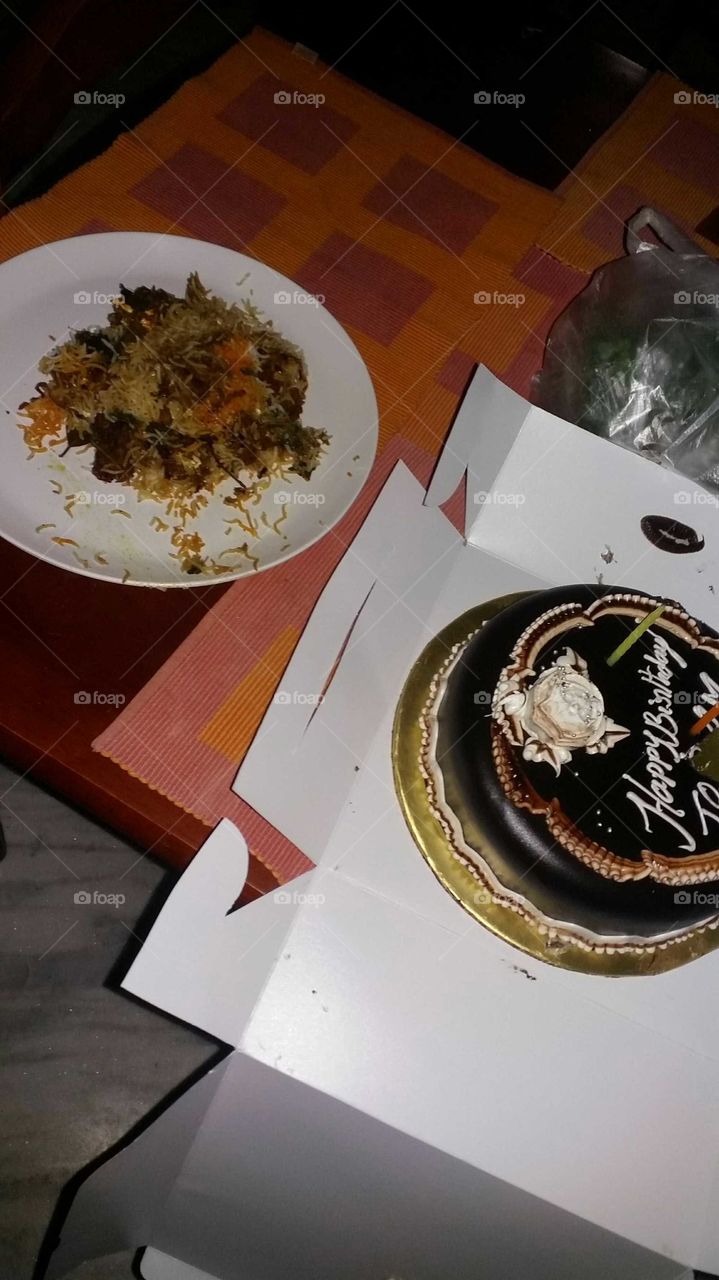 biryani and cake