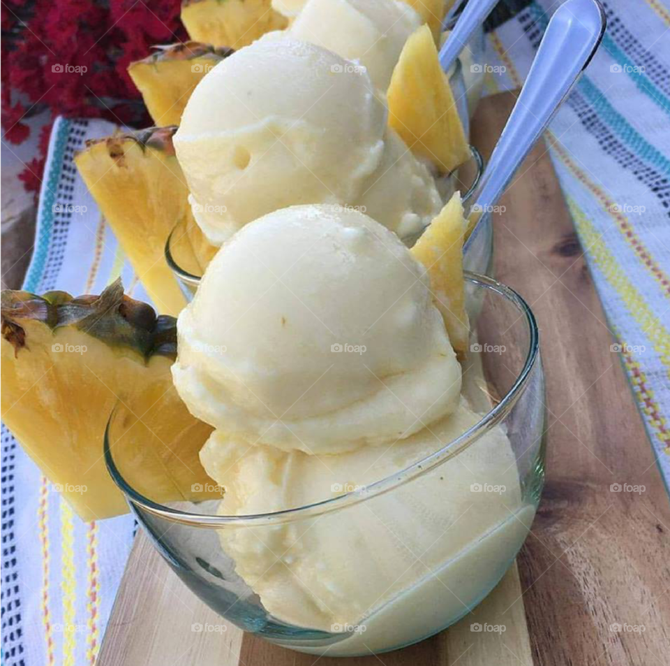 Vanilla ice cream with fresh pineapple. 