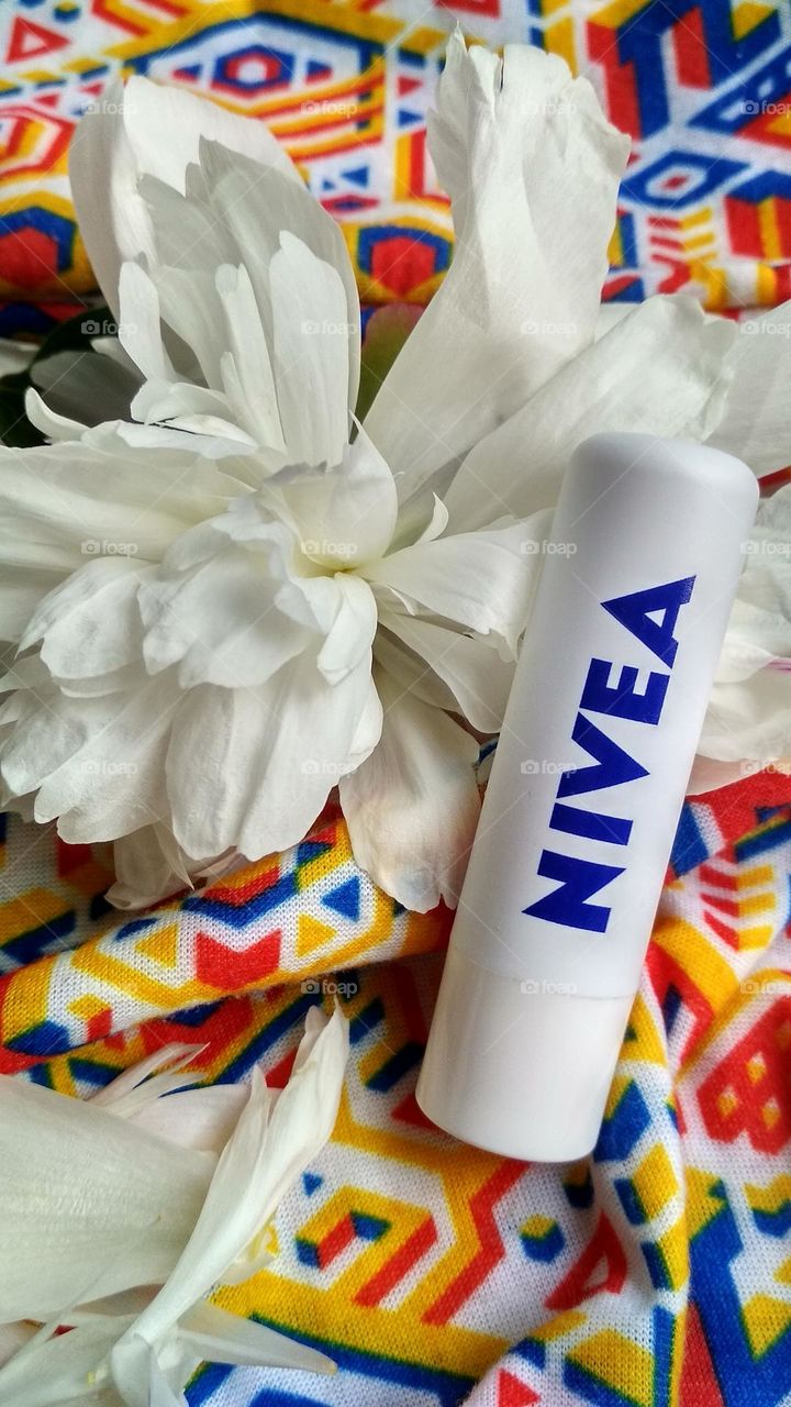 Nivea lips