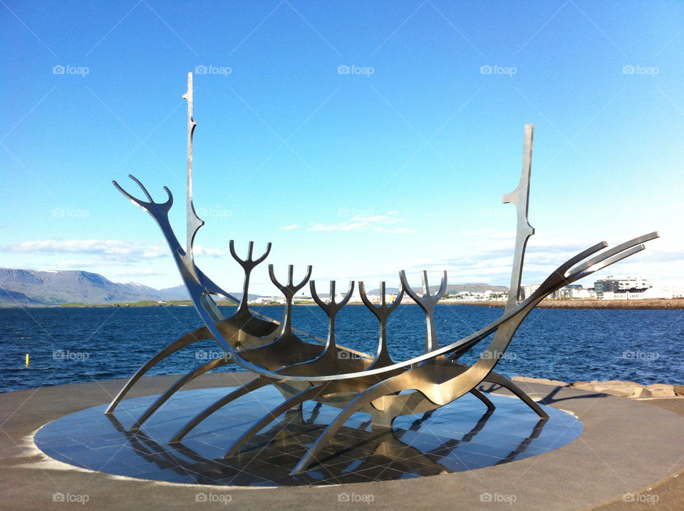 sun sculpture sea boat by lafaeverte