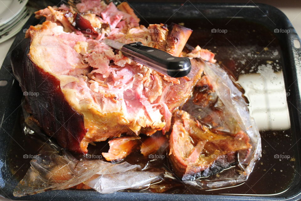 cutting up the ham