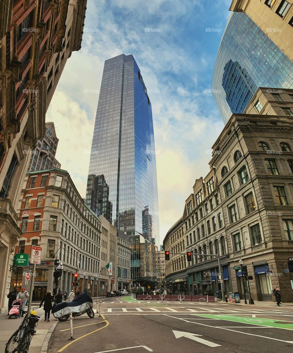 On the top of your eyes has an building