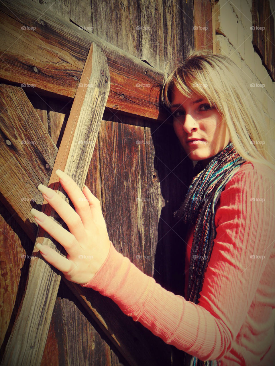 girl wood door nails by lanocheloca