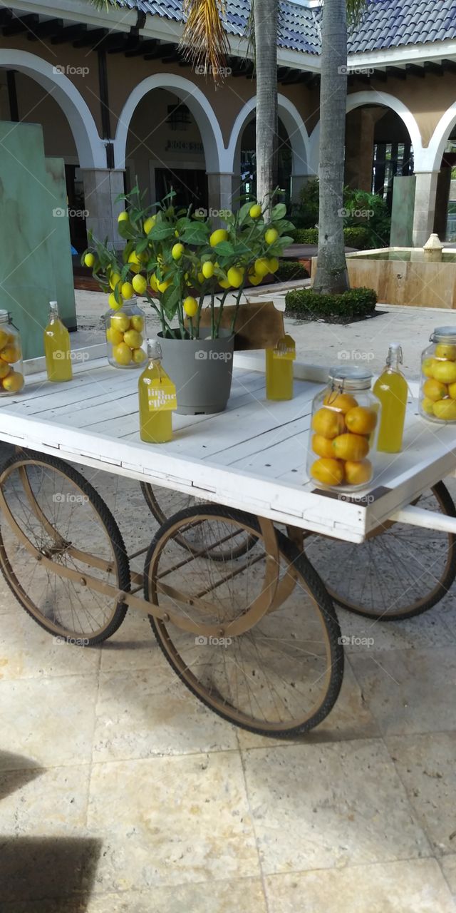 lemons lemons lemonade, yree, jars bottles wagon
