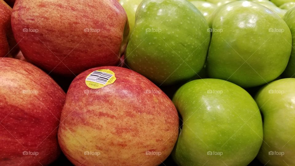 Green and red apples