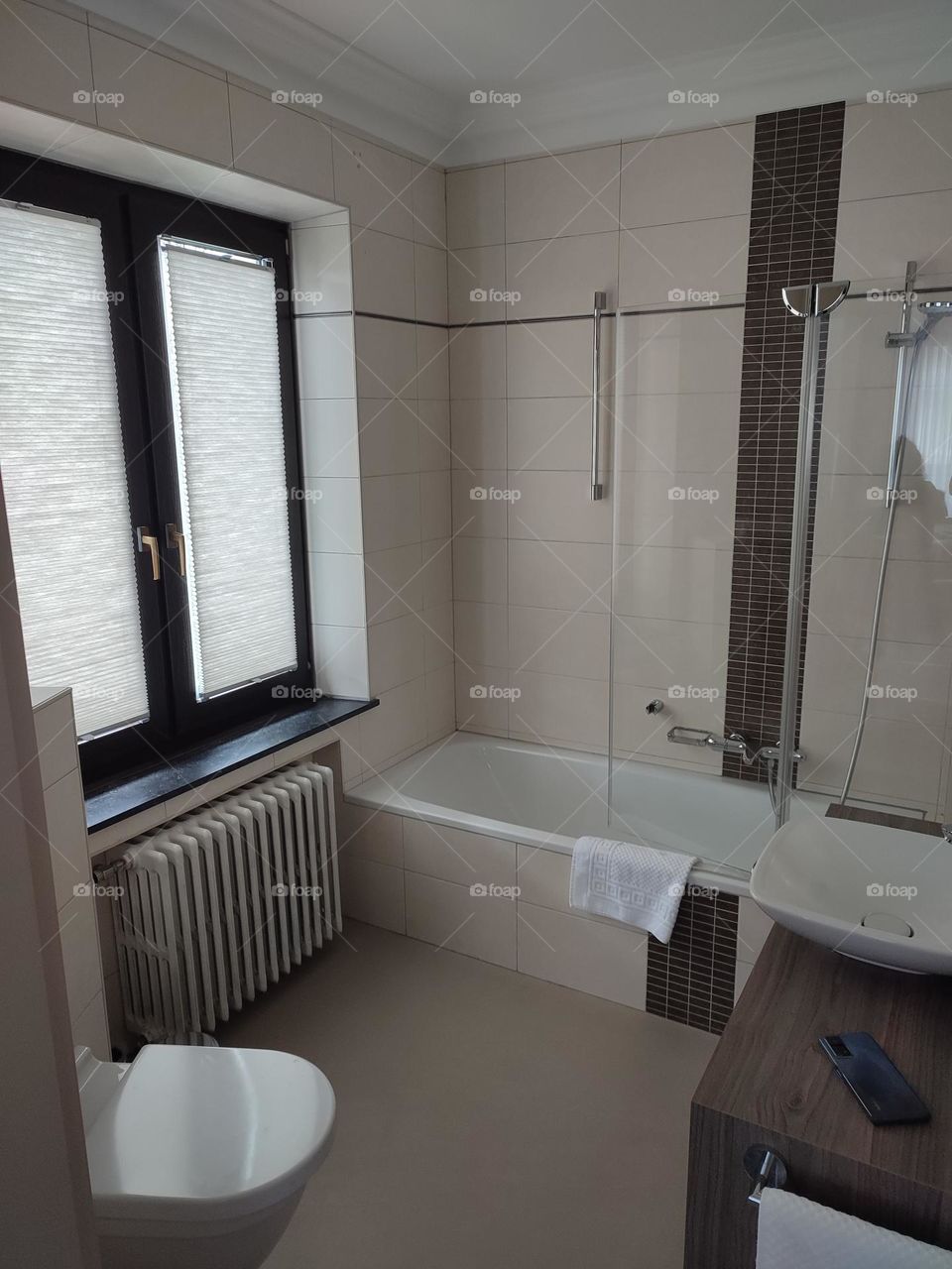 bathroom of our room at the Pip Margraff