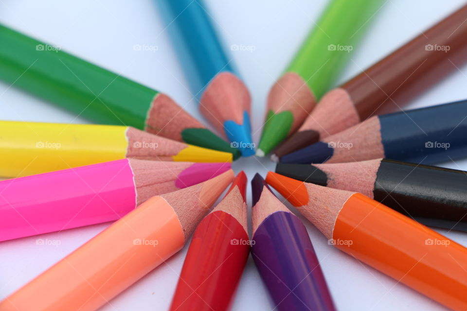 colored pencils arranged in a circular