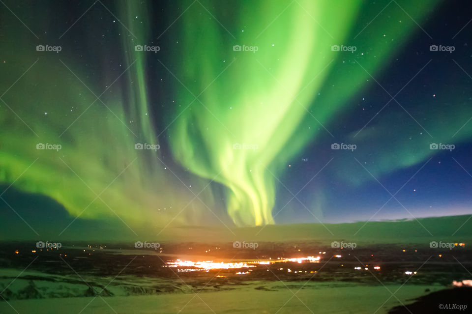 Wunderschöne Nordlichter über Island.
