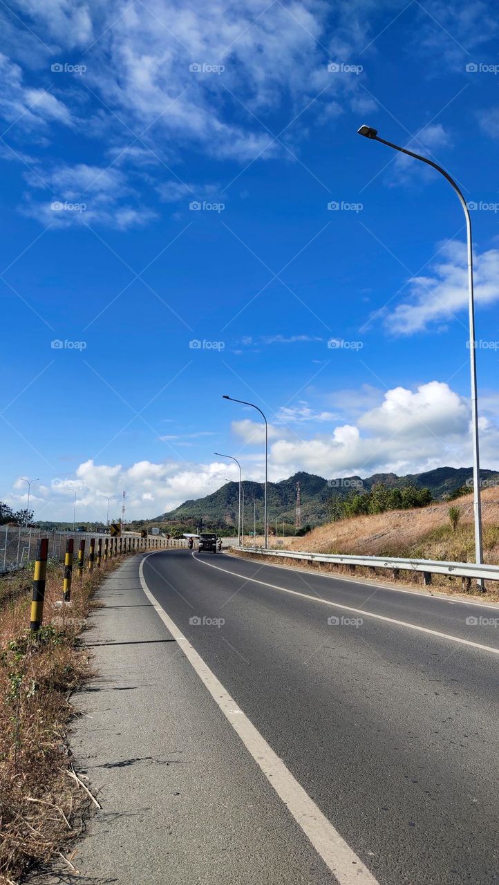 arah jalan utama bandara