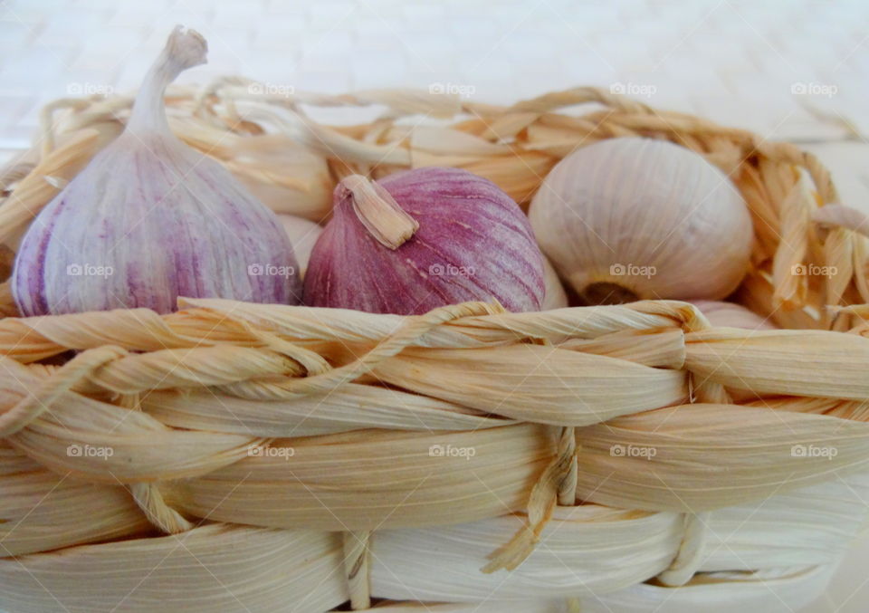 garlic in macro