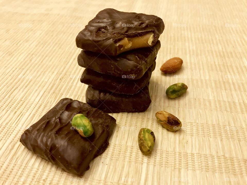 Pistachio caramel & chocolate toffee bars