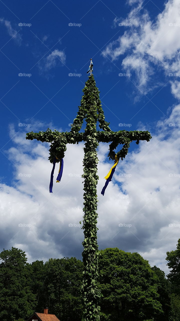 Midsummer cross Sweden celebrating midsommer