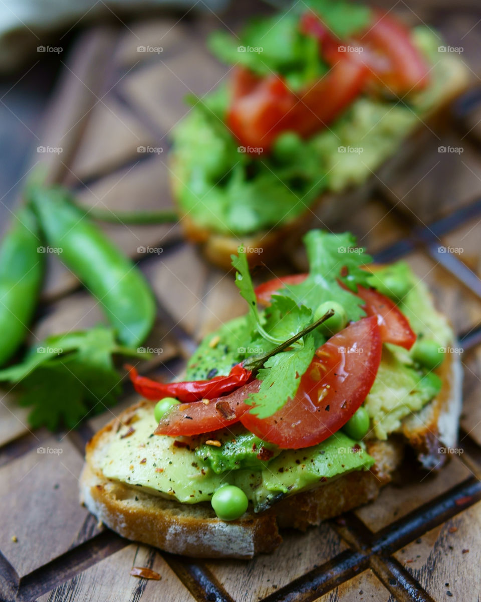 tomato avocado toast