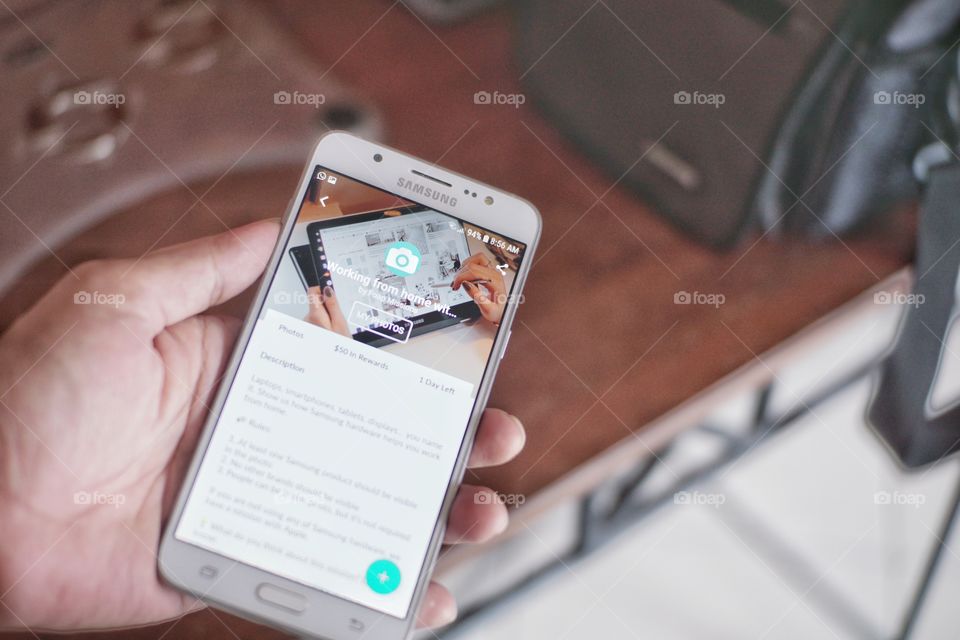 hand activity with samsung mobile