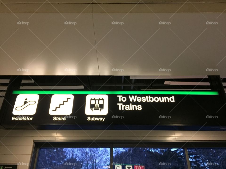 Subway: going to westbound... everyone needs to go somewhere and we need subway!