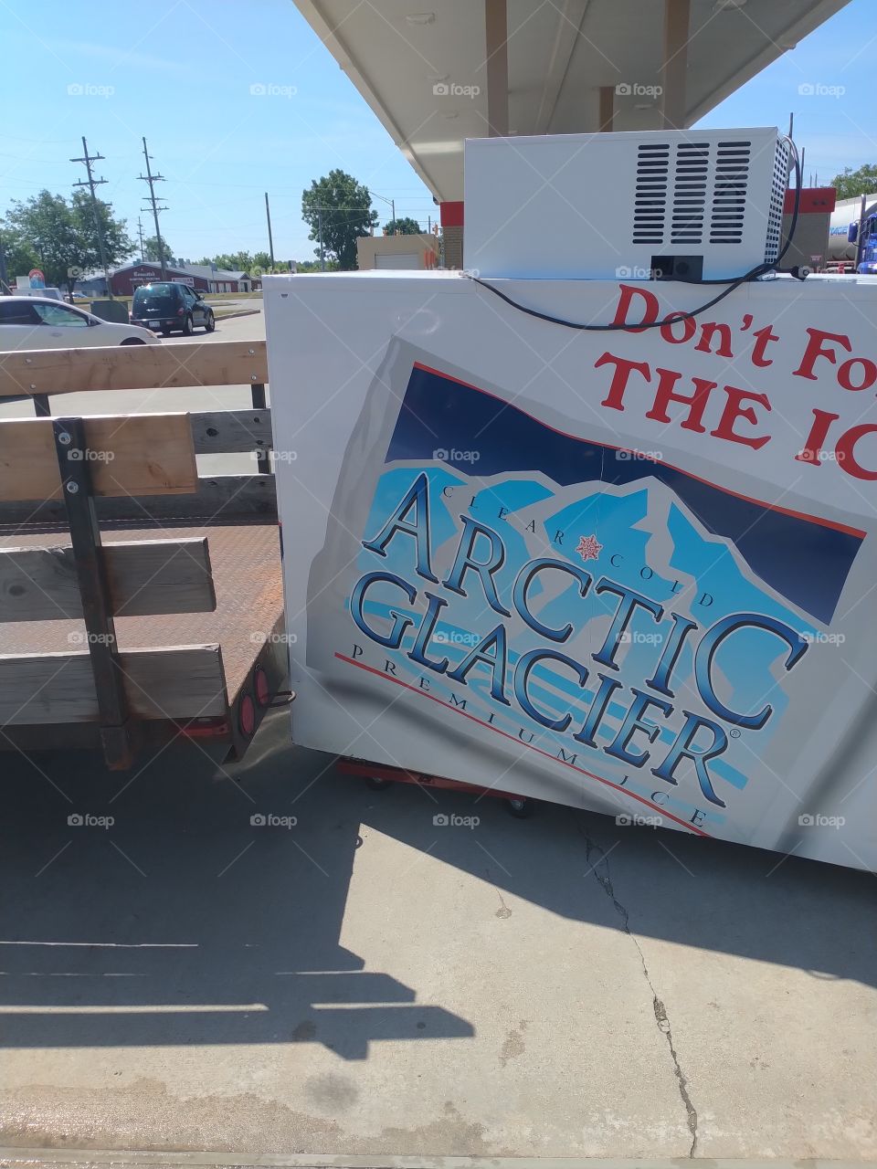 put icebox on trailer