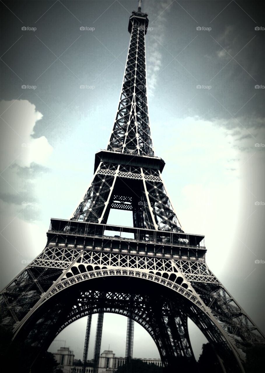 foap com iffel tower stock photo by aliciaherrera