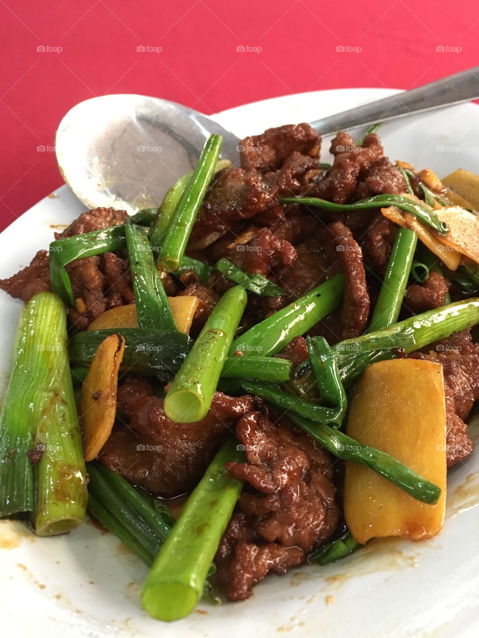 Stir Fried Venison With Ginger and Spring Onions 