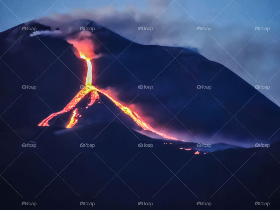 etna volcano attivo