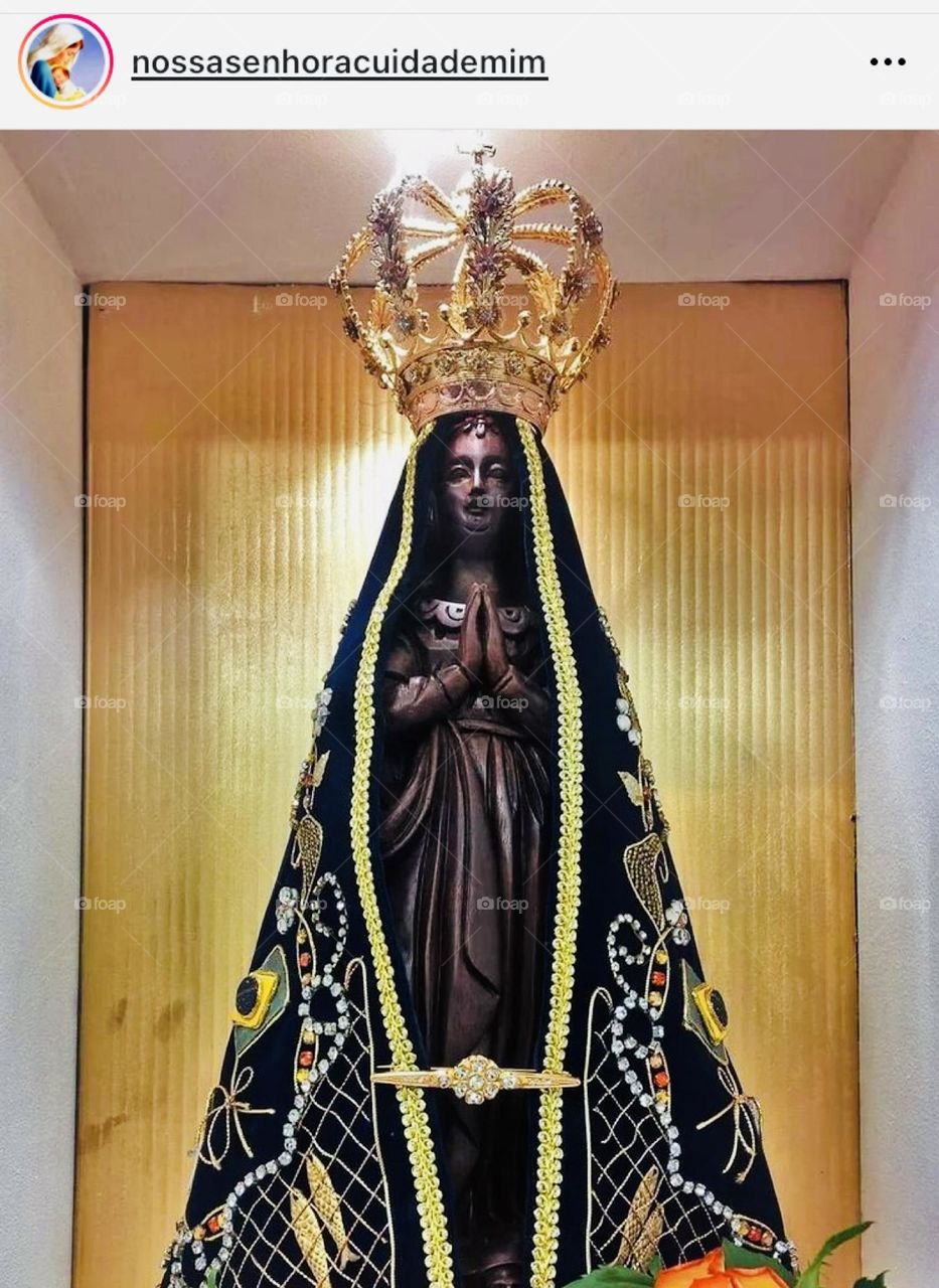 🙏 🇪🇸 Oh Maria, ruega por nosotros que recurrimos a ti.  Amén.  🇧🇷 Ó Maria, Nossa Senhora, rogai por nós que recorremos a vós. Amém. / 🇺🇸 O Mary, pray for us that we turn to you.  Amen. / 🇮🇹 O Madonna, prega per noi che ci rivolgiamo a te. Amen. 
