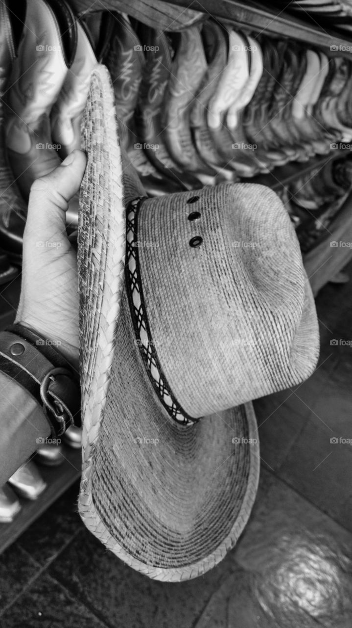 Chapéu, vitrine, botas, loja country.