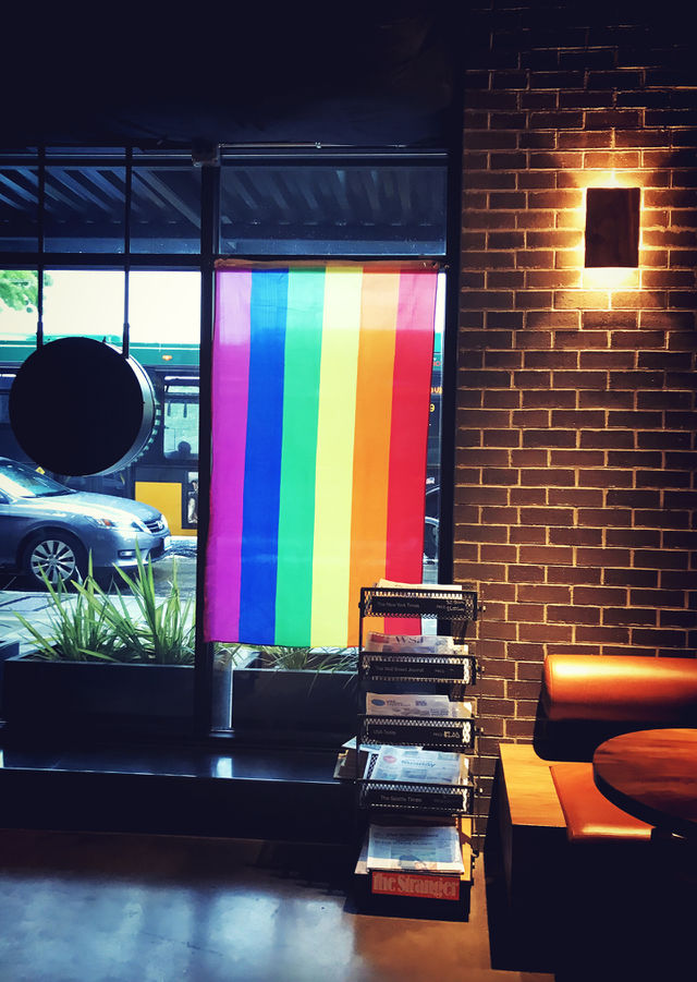 Like colour, love lighting with that corner that you can sit there for the whole day.