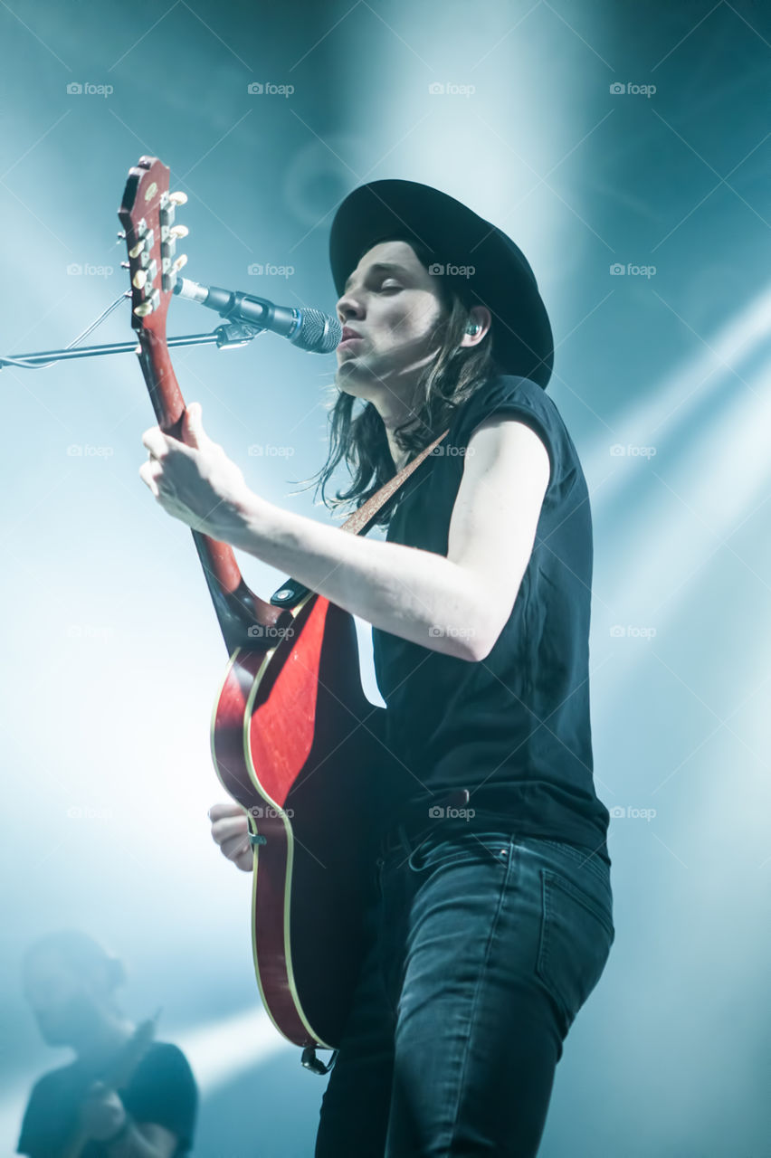 James bay live in Barcelona