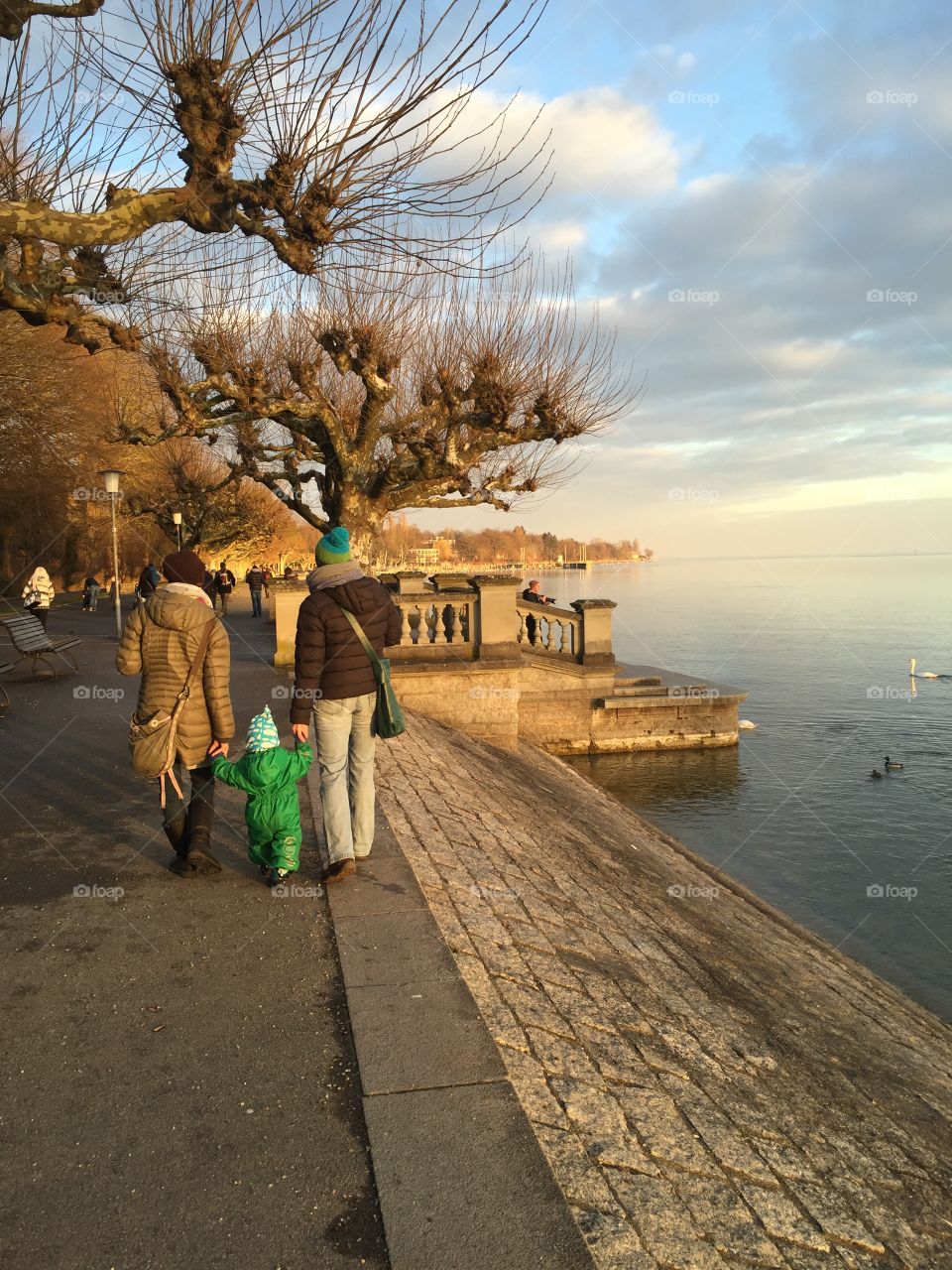Going for a walk at Lake Constance - it's late in the afternoon and the sun still shines with full power