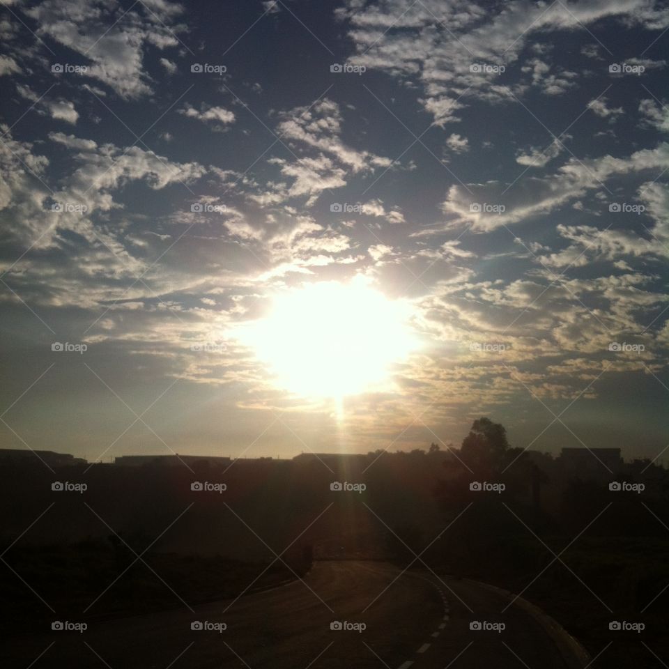 🌅Desperte, Jundiaí. 
Que a jornada diária possa valer a pena!
🍃
#sol #sun #sky #céu #photo #nature #morning #alvorada #natureza #horizonte #fotografia #pictureoftheday #paisagem #inspiração #amanhecer #mobgraphy #mobgrafia #Jundiaí #AmoJundiaí