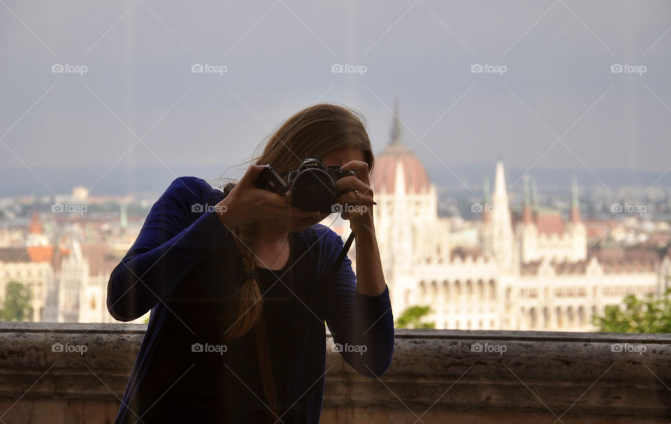 taking pictures in Budapest - reflection