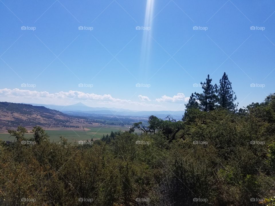Beautiful pictures from lower table rock in Jackson County Oregon.  I took these when I got to the end of the trail and the view was magnificent. The sun shine was also perfect for this picture.