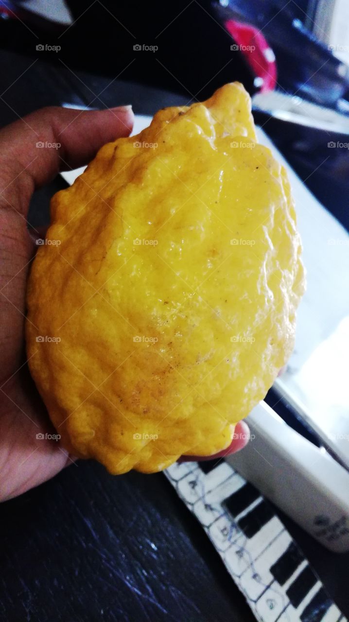 an unusual shape lemon fruit
