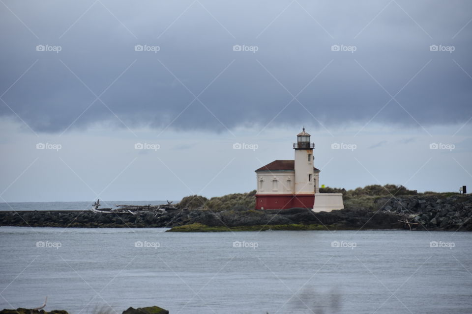 face rock light Oregon